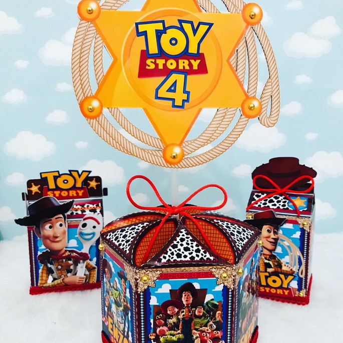 Imagem 2 - 10 Caixas Triangular com Alça Toy Story com 1 Aplique