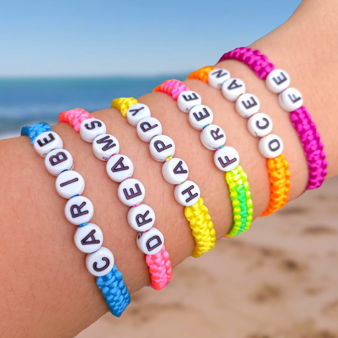 Imagem 5 - Pulseira Personalizada com Nome e Macramê