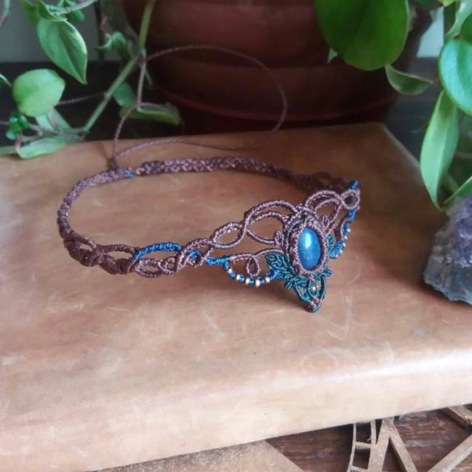 Imagem 3 - Headband em Macramê Floresta com Quartzo Azul