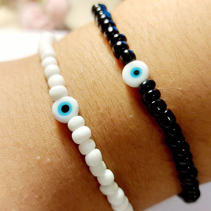 Imagem 1 - Conjunto com 2 Pulseiras de Miçangas com Olho Grego