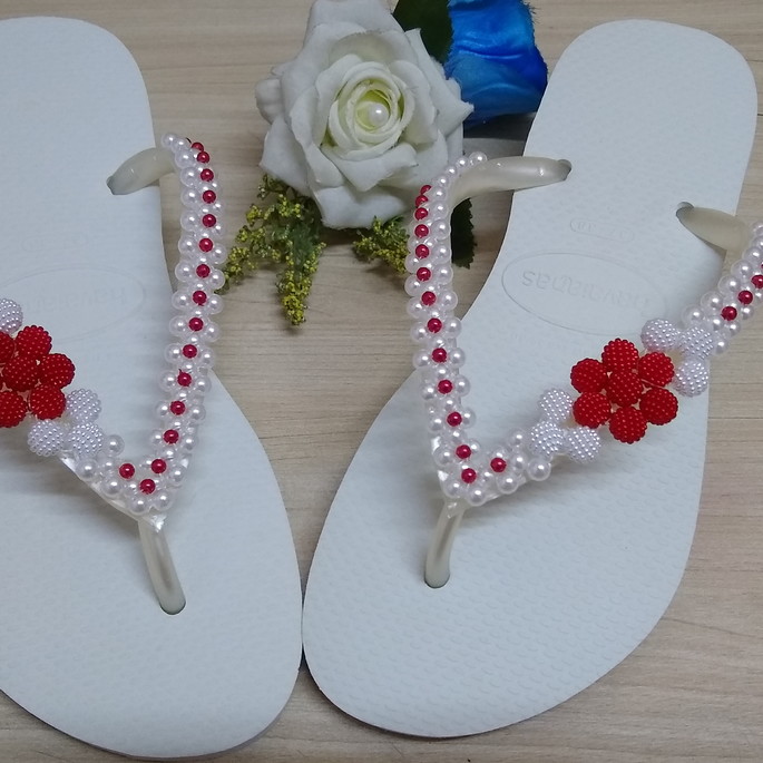 Imagem 1 - Chinelo Customizado com Pérolas