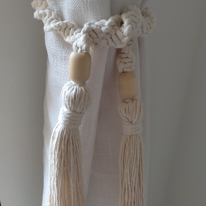 Imagem 4 - Dois Prendedores de Cortina em Macramê Decoração Sala Quarto