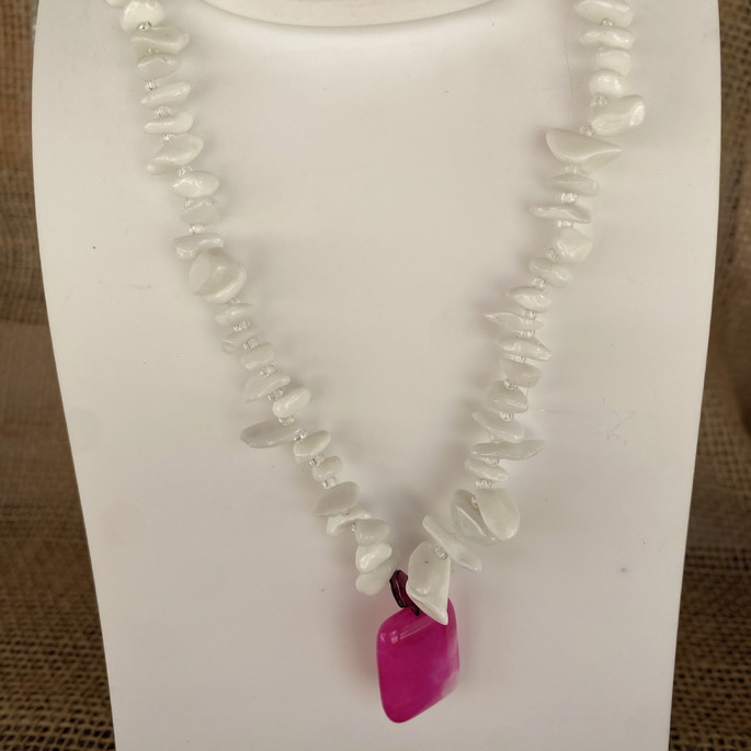 Imagem 1 - Colar Cascalho Onix Branco com Pingente