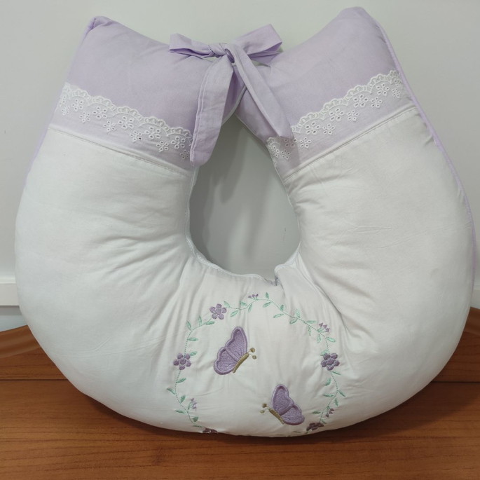 Imagem 1 - Almofada Amamentação Borboletas Floral Encanto Lilás Meninas