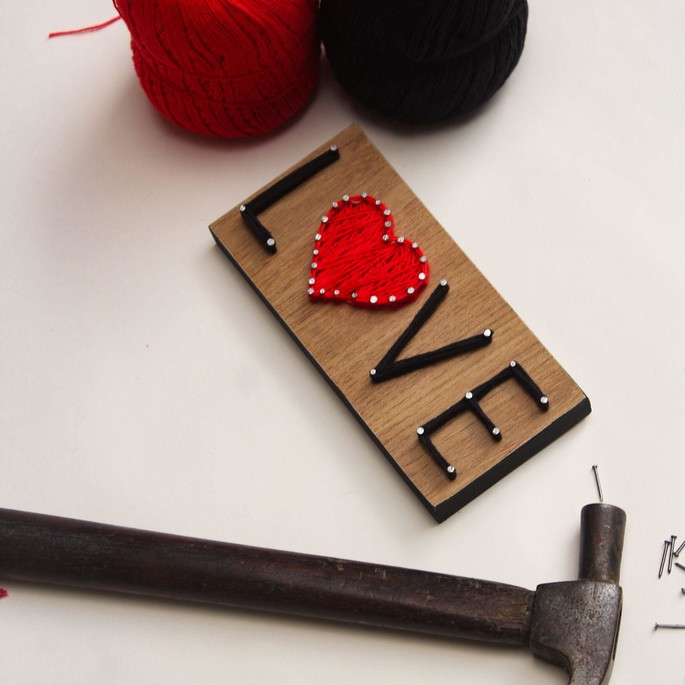 Imagem 2 - Love com Coração String Art