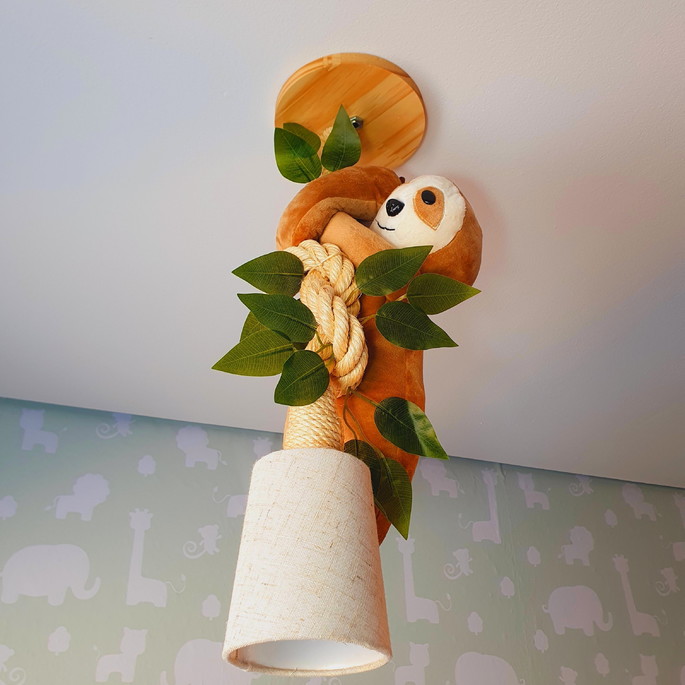 Imagem 4 - Luminária com Cúpula e Bicho Preguiça
