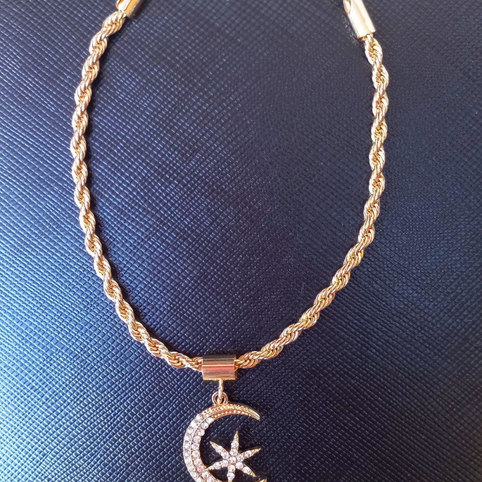 Imagem 3 - Pulseira com Pingente de Lua