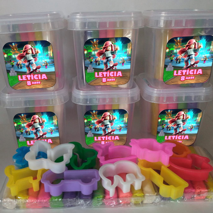 Imagem 3 - Potinho com Massinha de Modelar + Moldes (quadrado)