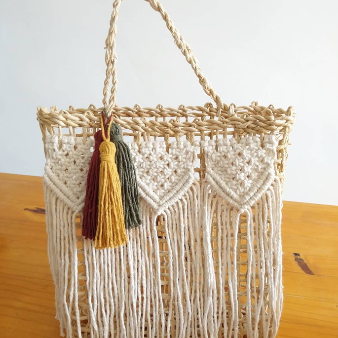 Imagem 2 - Bolsa de Palha com Macramê