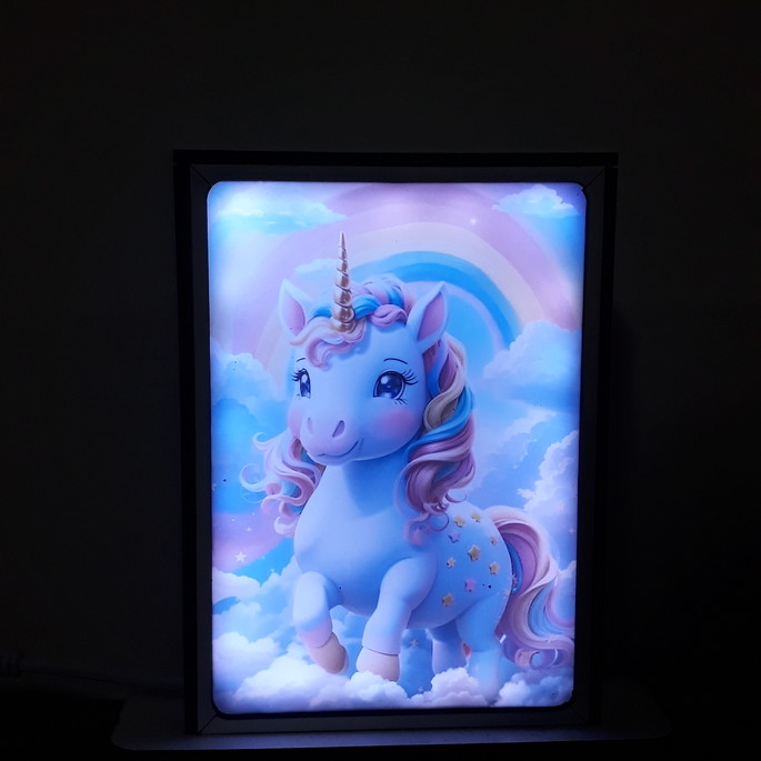 Imagem 3 - Luminária com Led e Fonte Bivolt com Est. Colorida 11 x 15cm