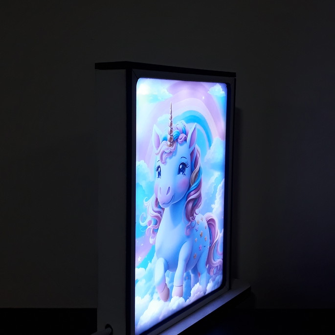 Imagem 4 - Luminária com Led e Fonte Bivolt com Est. Colorida 11 x 15cm