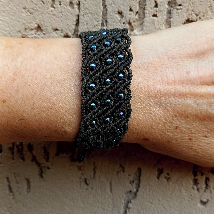 Imagem 4 - Pulseira Macramê com Miçangas