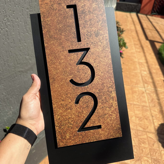 Imagem 4 - Número para Casa Acm com Acm Corten - 3 Dígitos 20x40