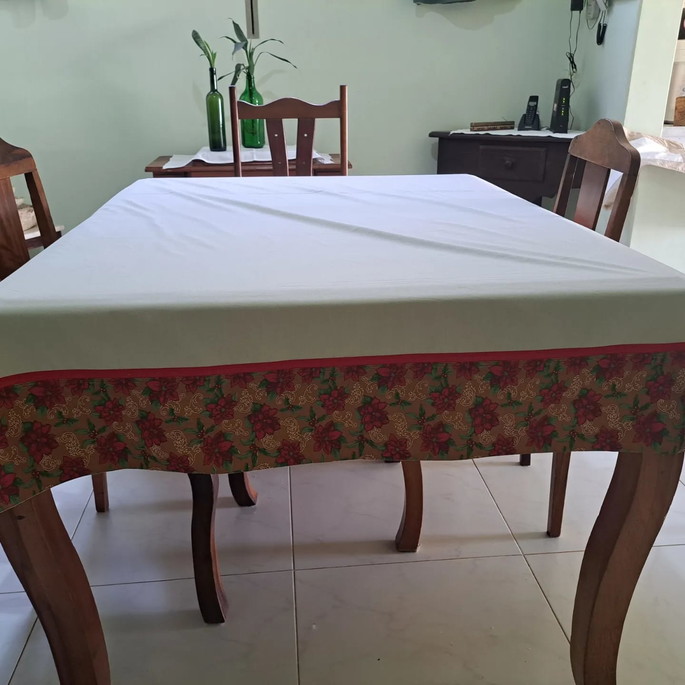 Imagem 1 - Toalha de Mesa com Barrado