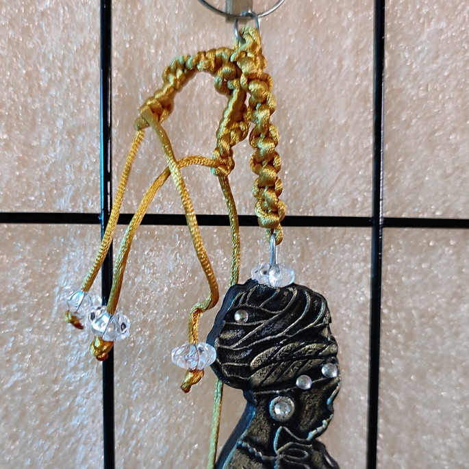 Imagem 1 - Chaveiro ? Mulher com Turbante com Macrame