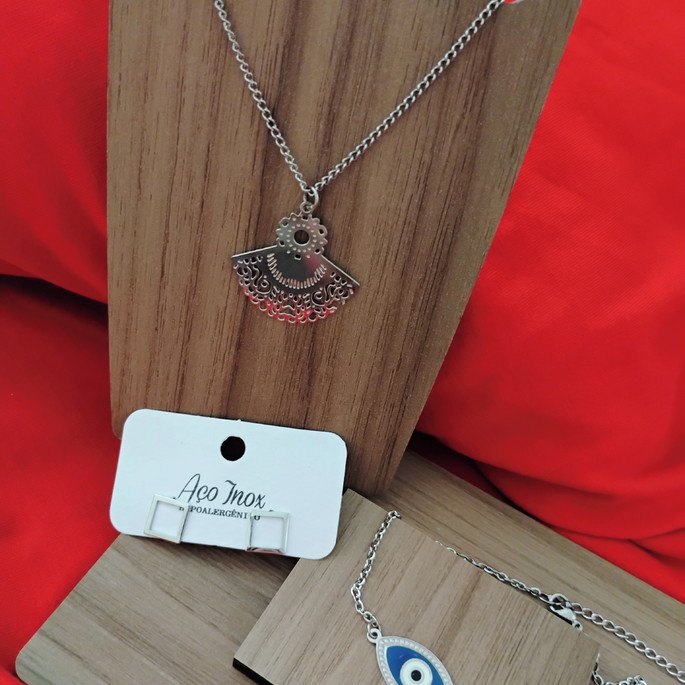 Imagem 1 - Kit com Colar com Pingente Brinco e Pulseira em Aço Inoxidav