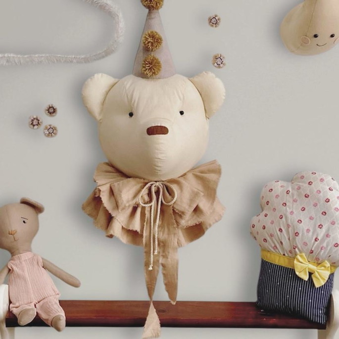 Imagem 1 - Cabeça de Urso com Chapéu Cone e Babado
