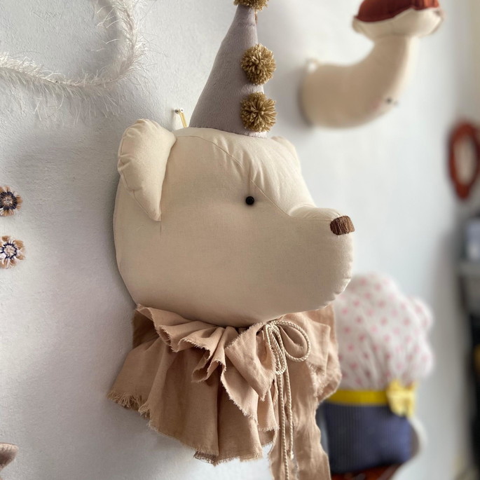 Imagem 2 - Cabeça de Urso com Chapéu Cone e Babado