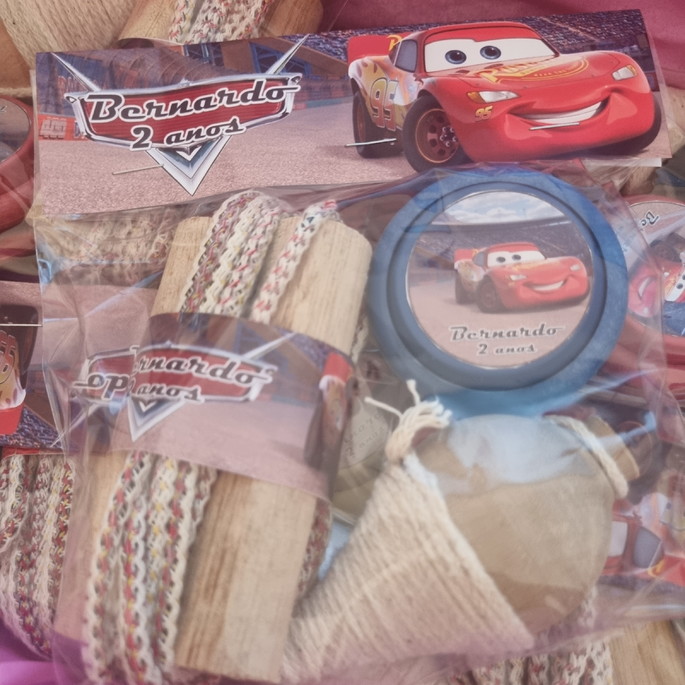 Imagem 1 - Kit Pião, Corda, Ioiô Carros