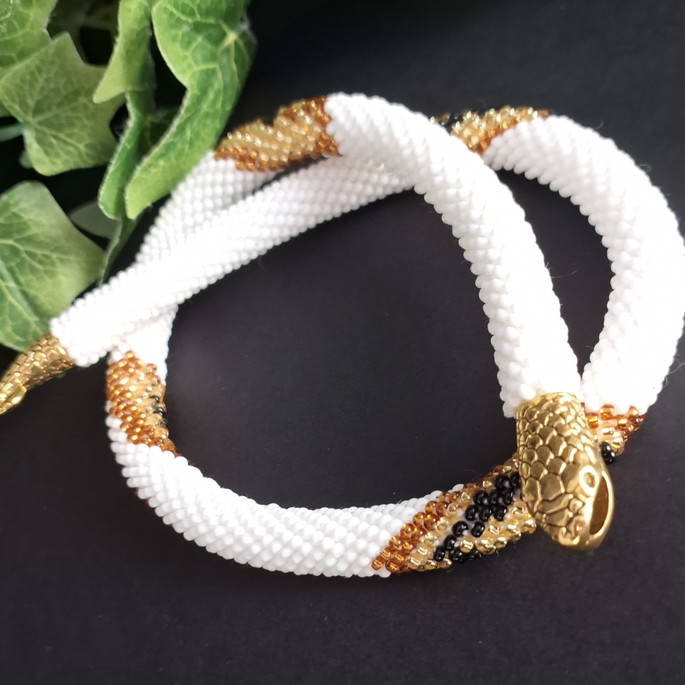 Imagem 2 - Colar Ball Branco e Dourado