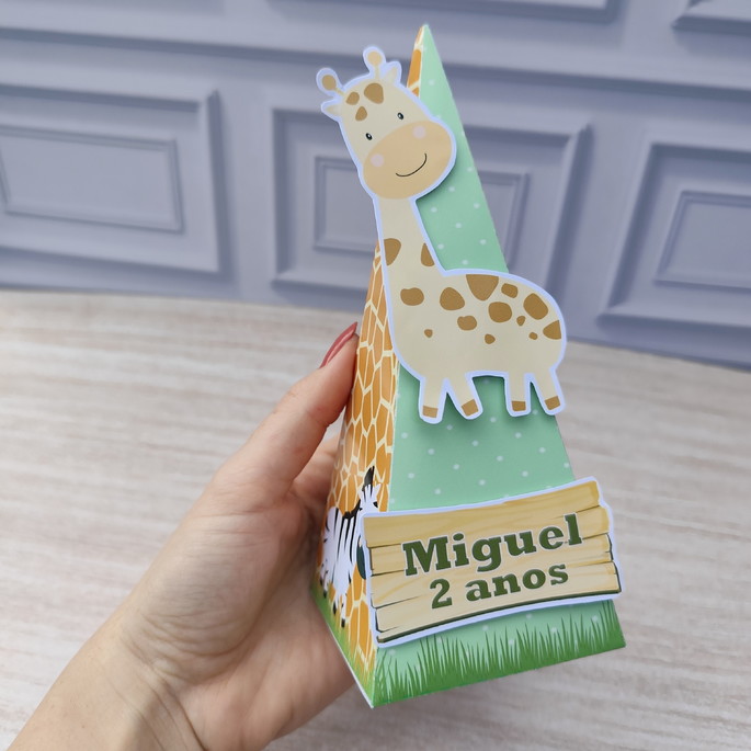 Imagem 1 - Caixa Pirâmide Tema Safari com Aplique