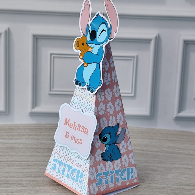 Imagem 2 - Caixa Pirâmide Tema Stitch com Aplique