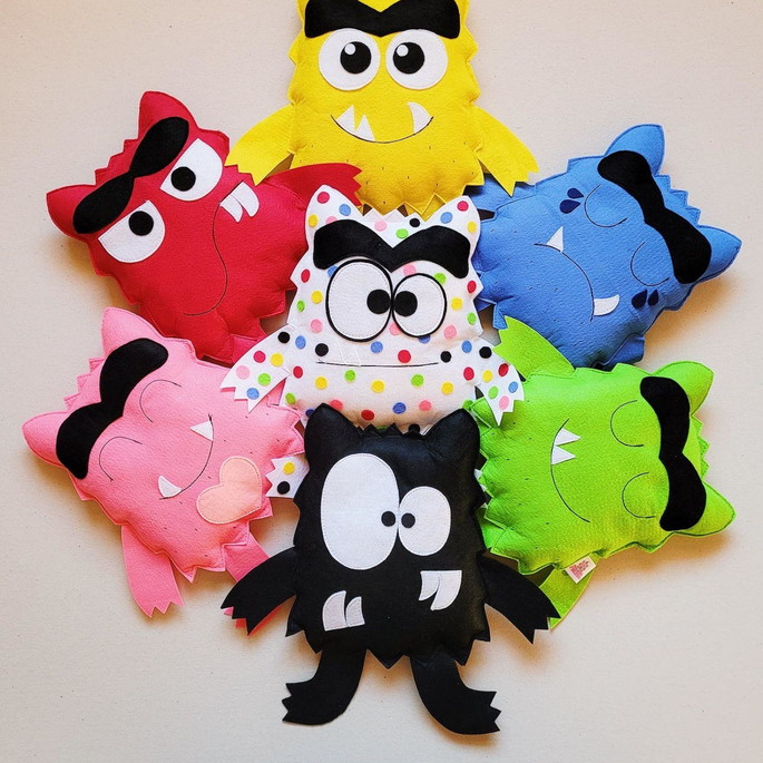 Imagem 1 - Kit com 7 Monstros das Cores (18cm) com Enchimento.