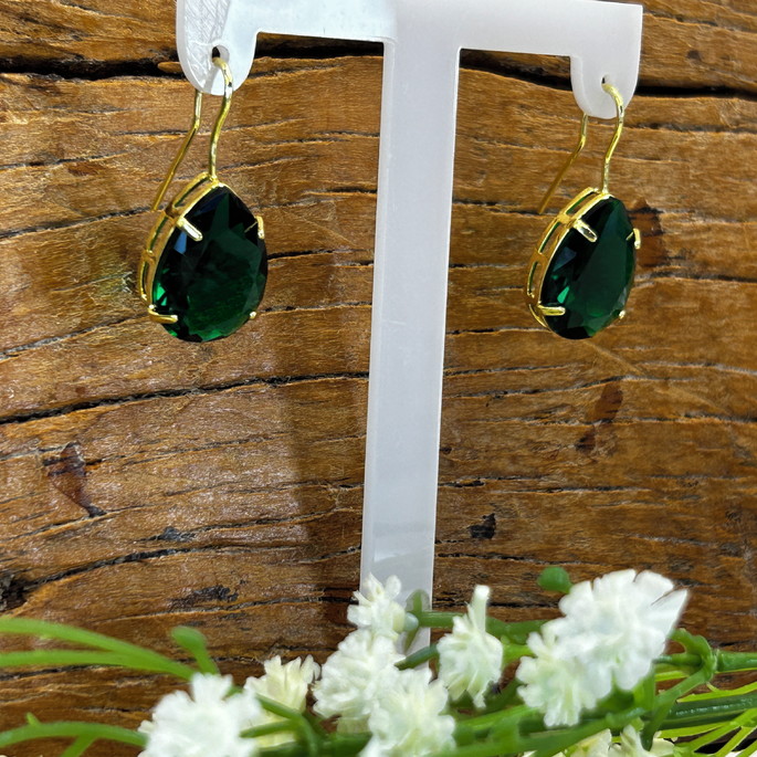 Imagem 2 - Brinco Gancho Gota Cristal Verde Esmeralda - Banho Ouro 18