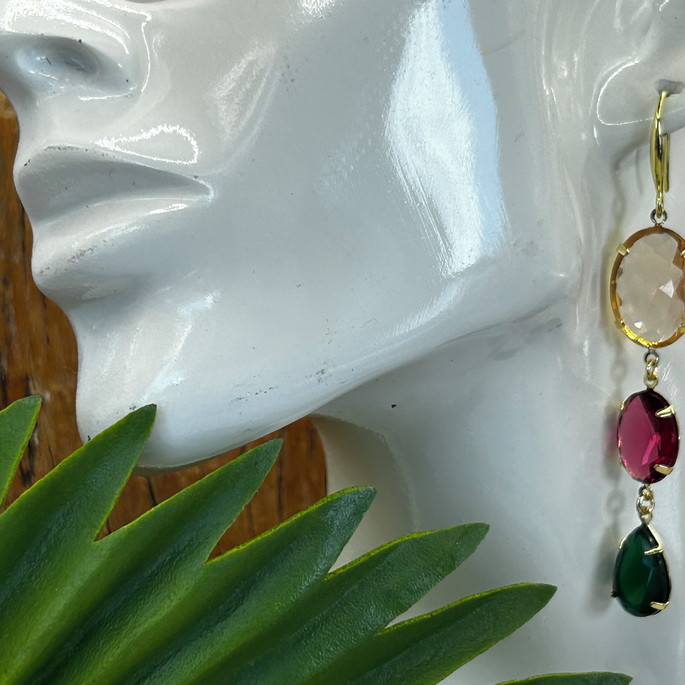 Imagem 2 - Brinco Gancho Cristais Coloridos -banho Ouro 18k