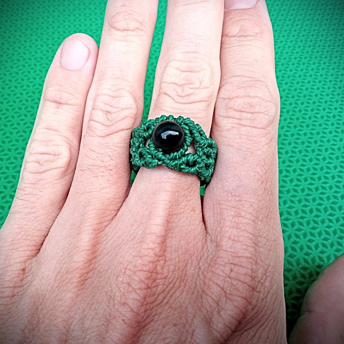 Imagem 5 - Anel de Macramê Verde com Pedra Ônix, Artesanal