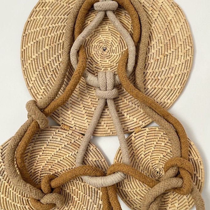 Imagem 2 - Escultura de Parede Isis