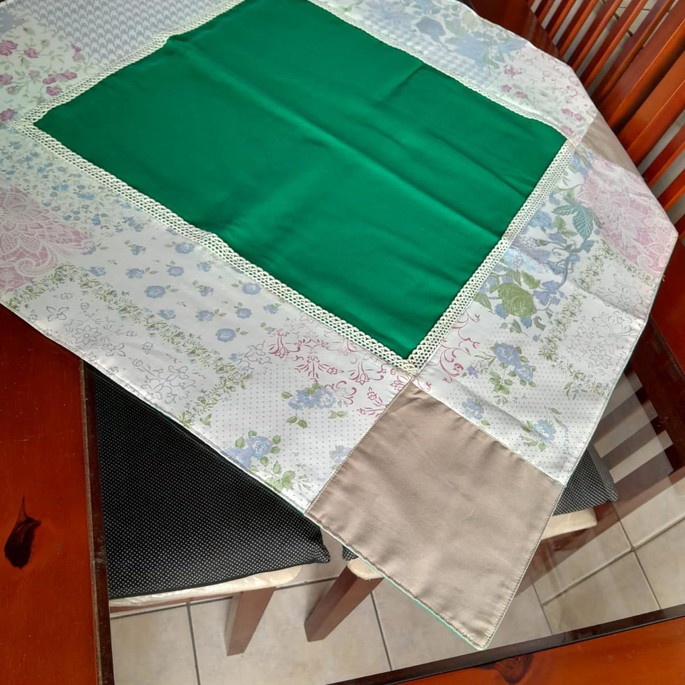 Imagem 2 - Toalha em Patchwork