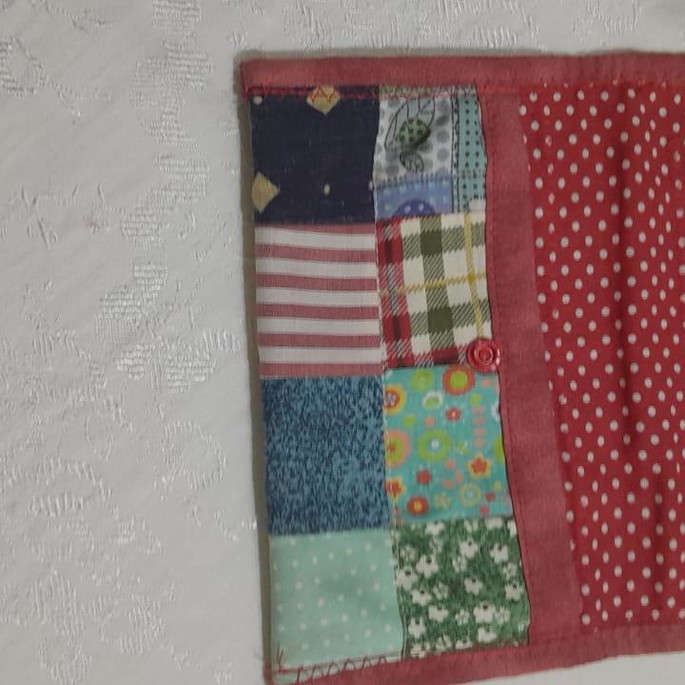 Imagem 2 - Bolsinha em Patchwork