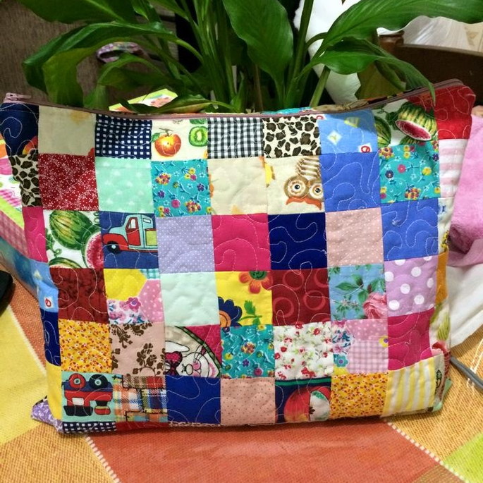 Imagem 1 - capa de notebook em patchwork e quilt