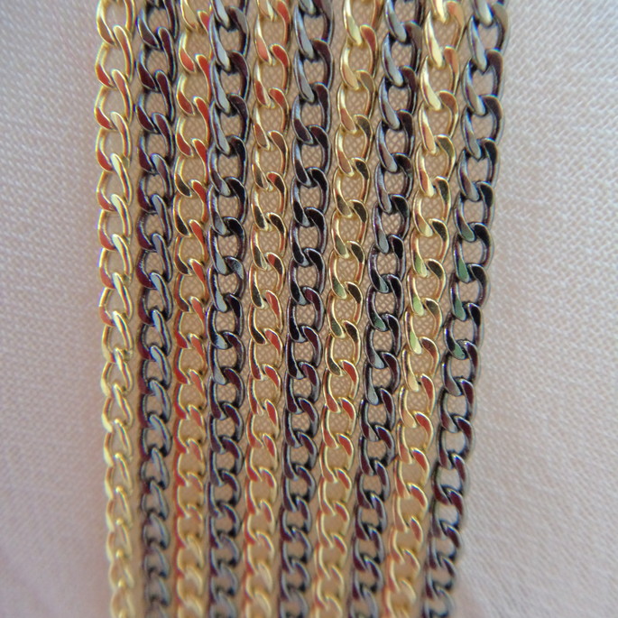 Imagem 5 - Colar de franja em correntes e strass Luxo e Poder