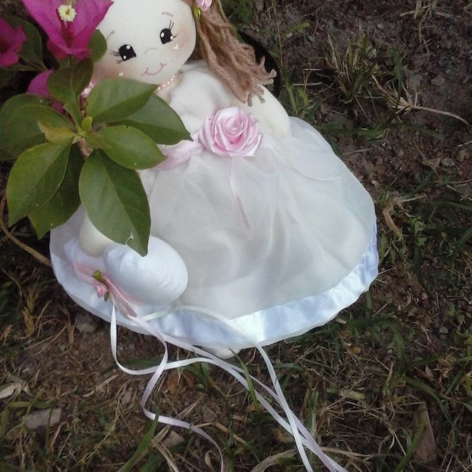 Imagem 5 - Boneca daminha off whithe