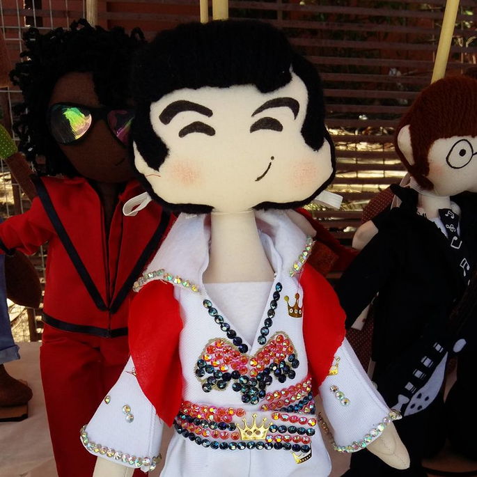 Imagem 1 - Boneco do Elvis