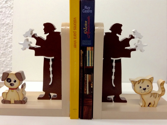 Aparador de Livros Diversos ANDRÉA MARMÉ ATELI u00ca Elo7 Adesivos Decorativos De Orixas ~ Aparador de Livros Diversos ANDRÉA MARMÉ ATELI u00ca Elo7