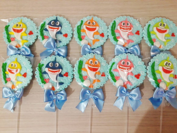 Aplique de pasta americana Baby Shark p/ Pirulito/cupcake no Elo7