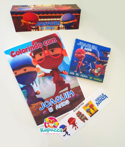 Pequeno ninja - Colorir com adesivos em Promoção na Americanas