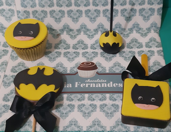 Apliques de Pasta Americana Batman no Elo7 Lídia Fernandes Chocolates