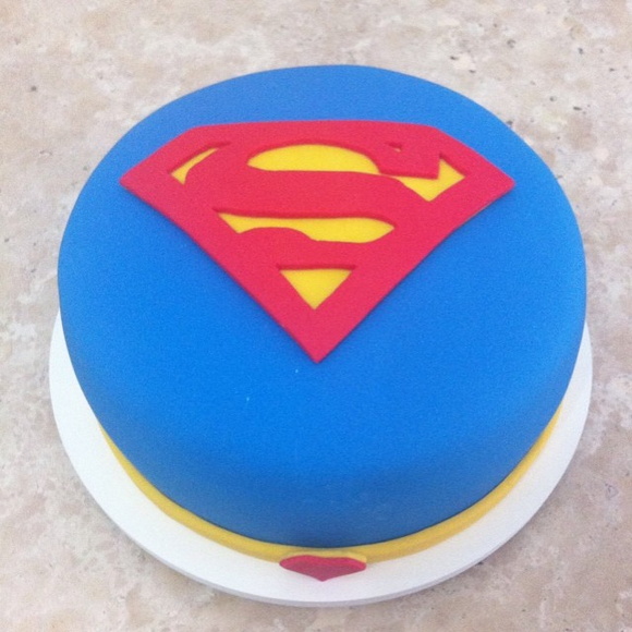 Bolo Pasta americana Superman no Elo7 Hilla Doces (469255)