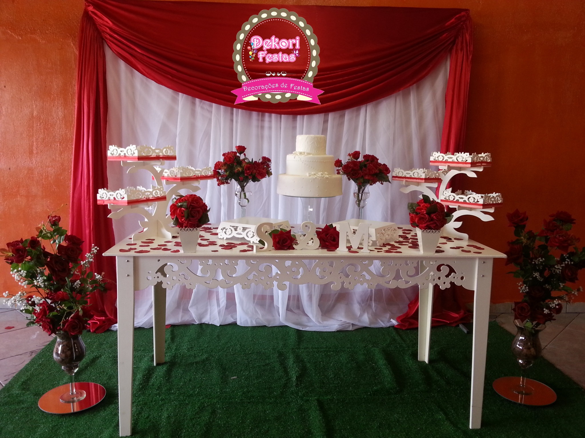 Decorao de noivado simples vermelho e dourado Pesquisa -> Decoração Para Noivado Vermelho E Branco Simples Decorao de noivado simples vermelho e dourado Pesquisa -> Decoração Para Noivado Vermelho E Branco Simples