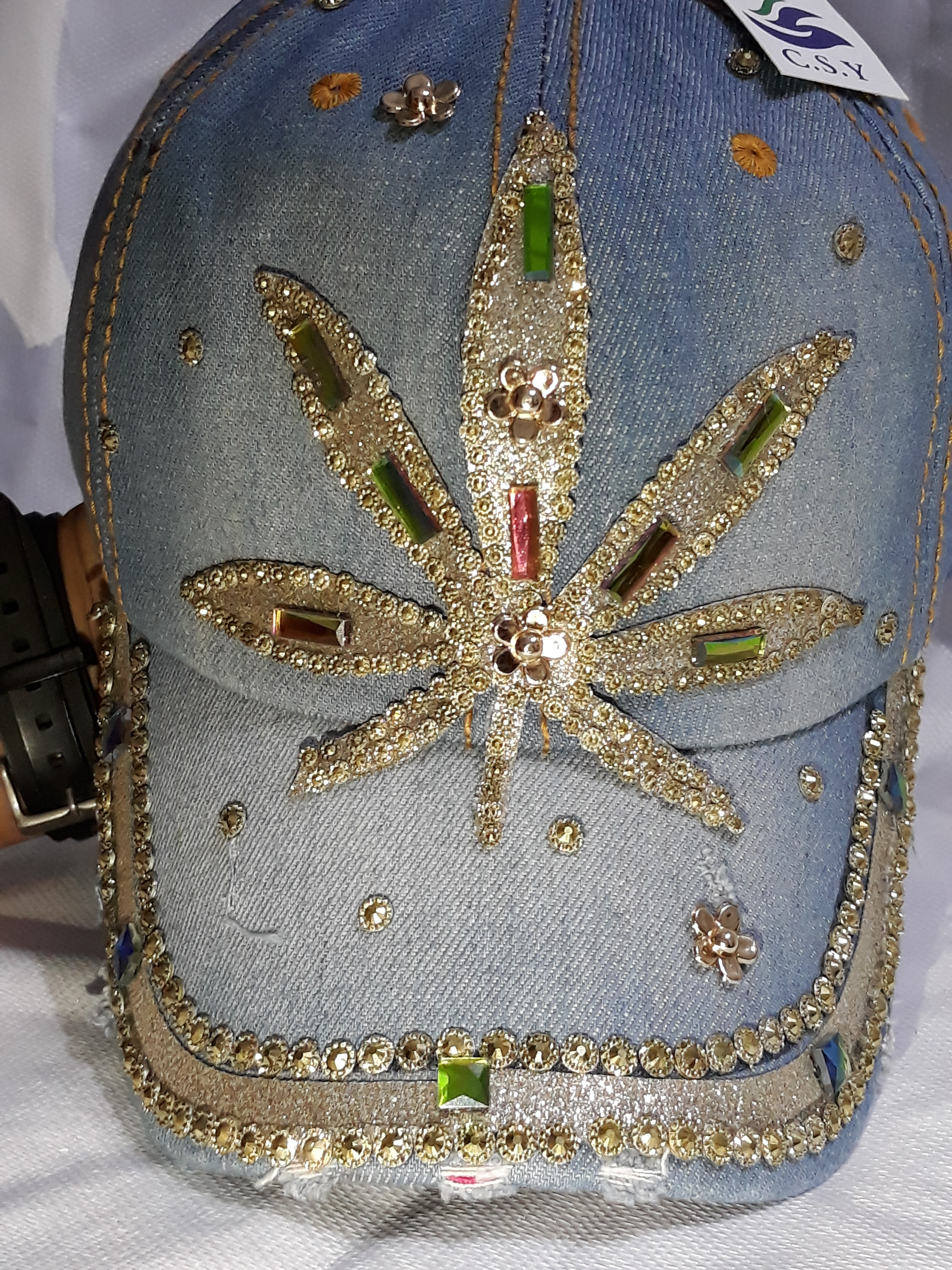 bone jeans com strass