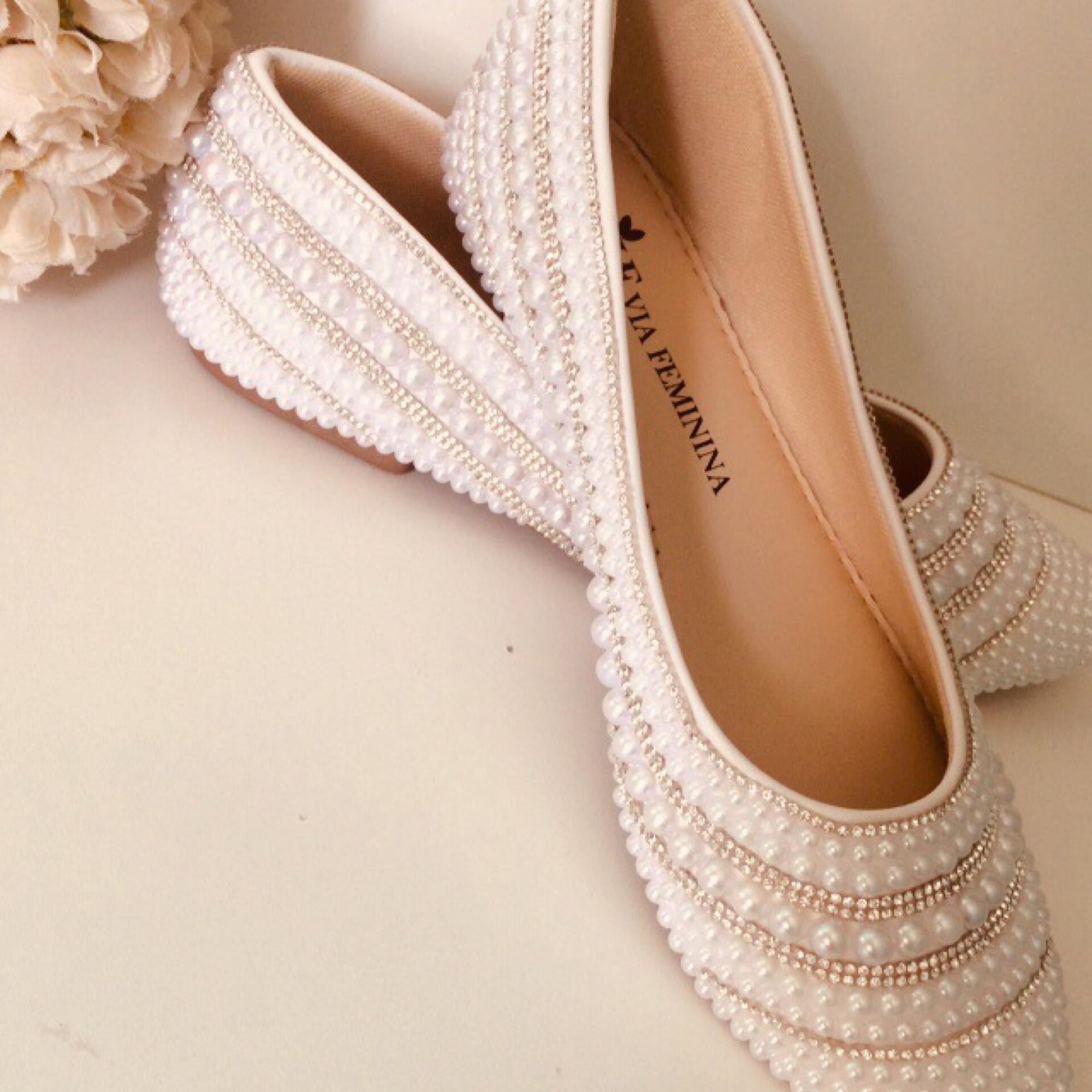 sapatilhas com pedras e strass