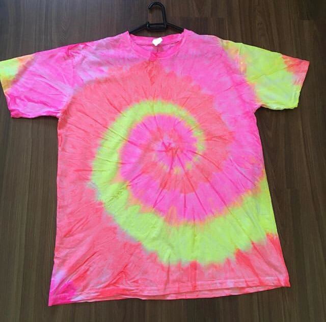 loja de roupas tie dye