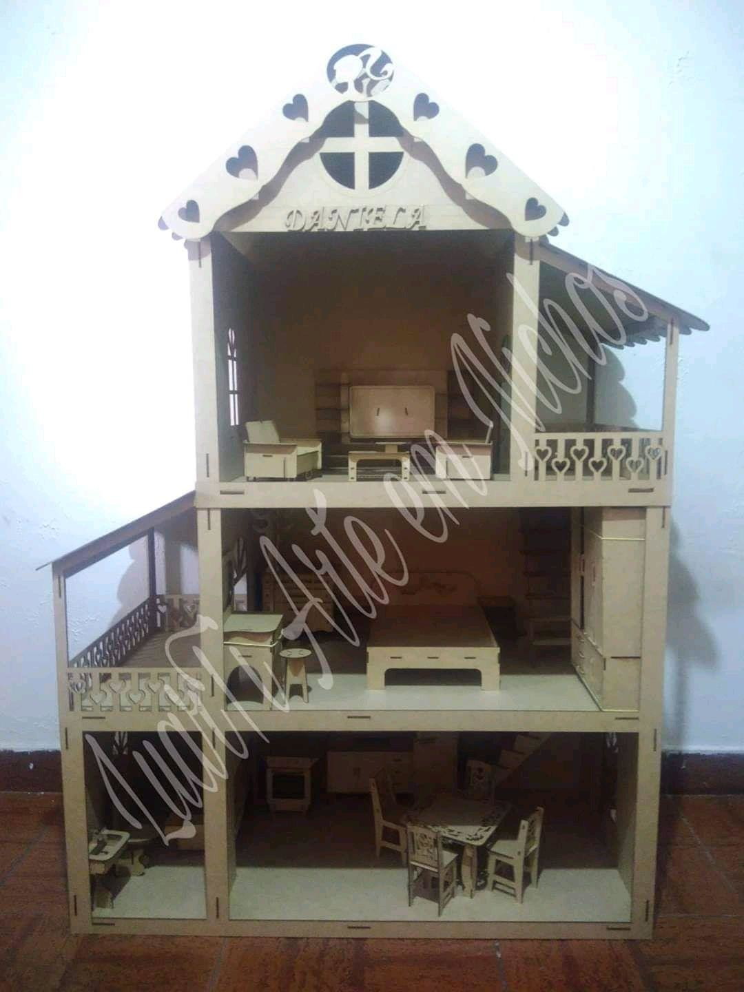 Casa grande Barbie MDF 1.30 Altura , completa, nome e luz