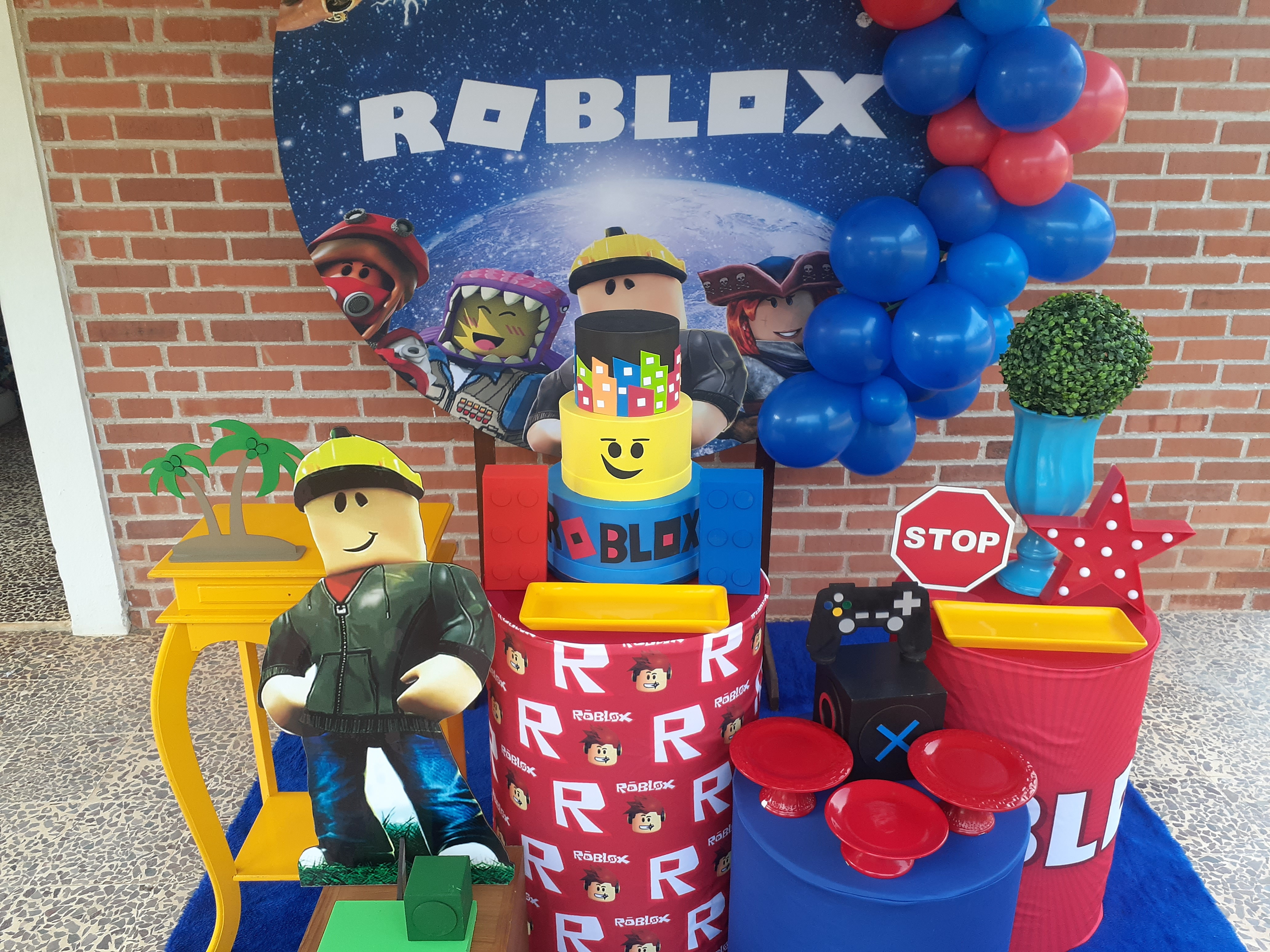 Roblox - Locação Mini table - Show de Festa