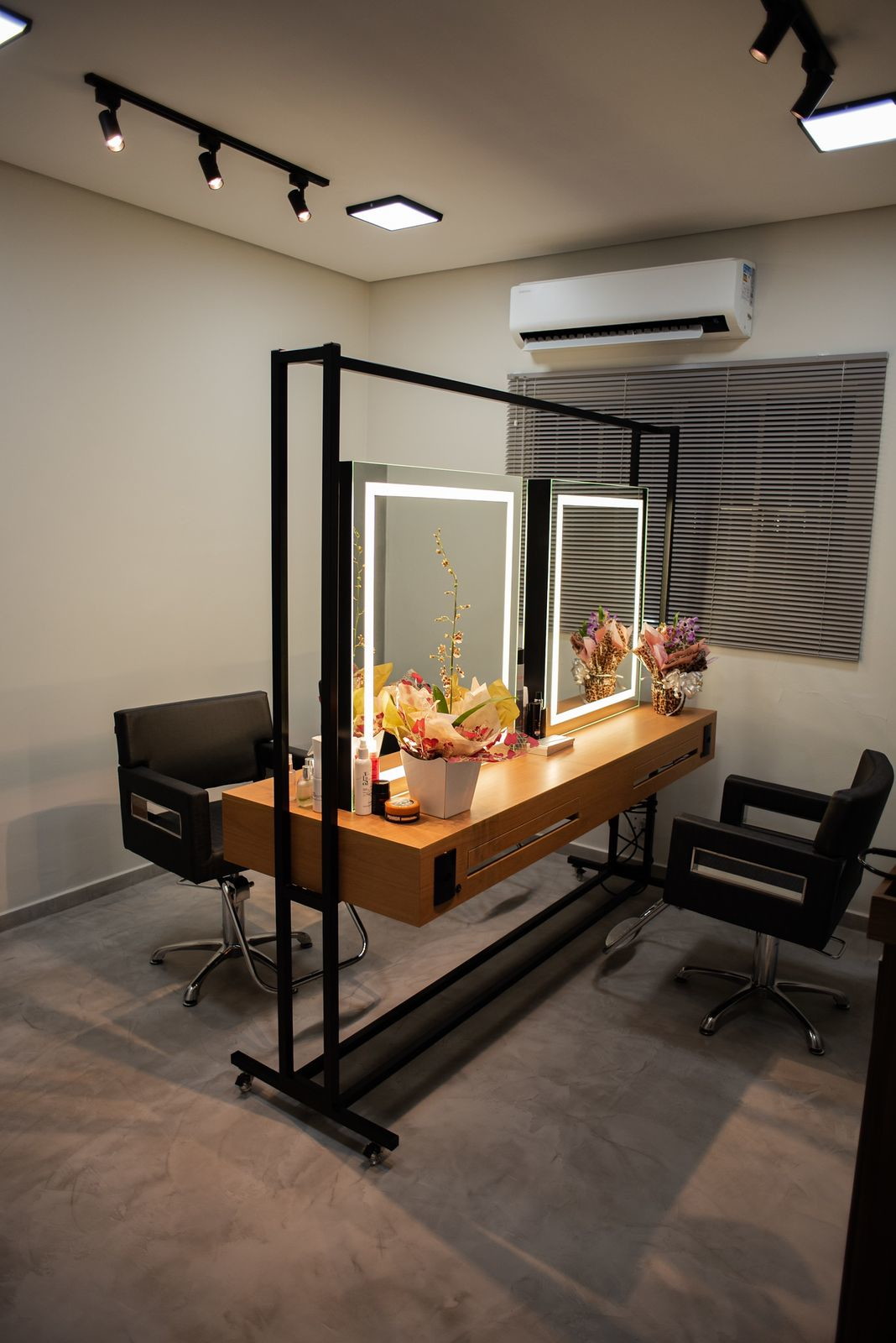 Bancada para salão de beleza Moveis para salao, Decoração salão