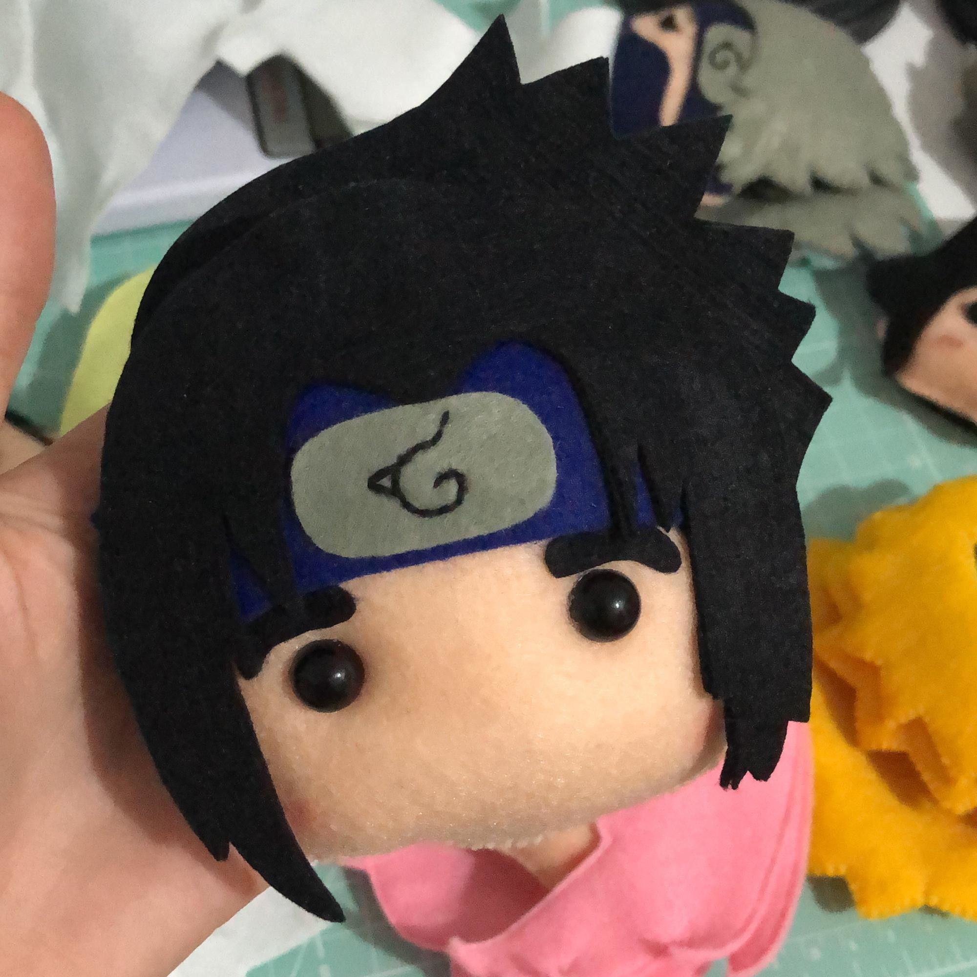 Miniatura Funko Sasuke Uchiha Feltro Anime Naruto